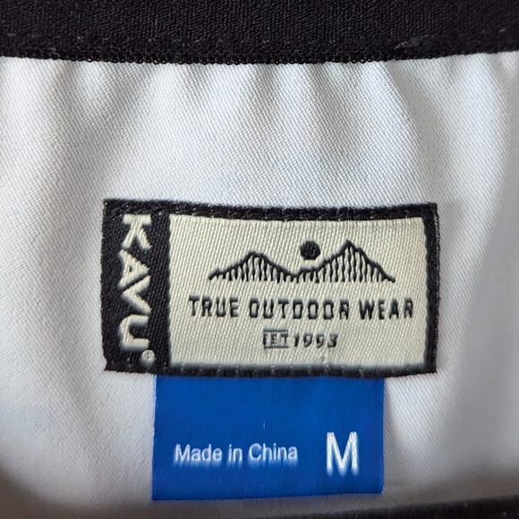 NWOT Kavu Tempe Shirt Rocky Mountain Tie Dye Medium Gorpcore Hiking Travel - Picture 3 of 8